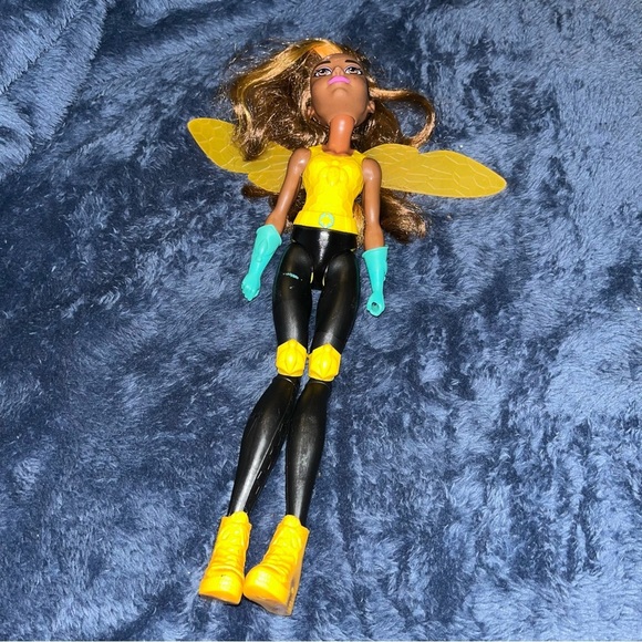 DC Comics Super Hero Girls Bumblebee Action Figure Doll Yellow Wings - Picture 1 of 4